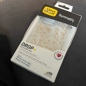 Otterbox Symmetry IPhone 12/13 Pro Max case